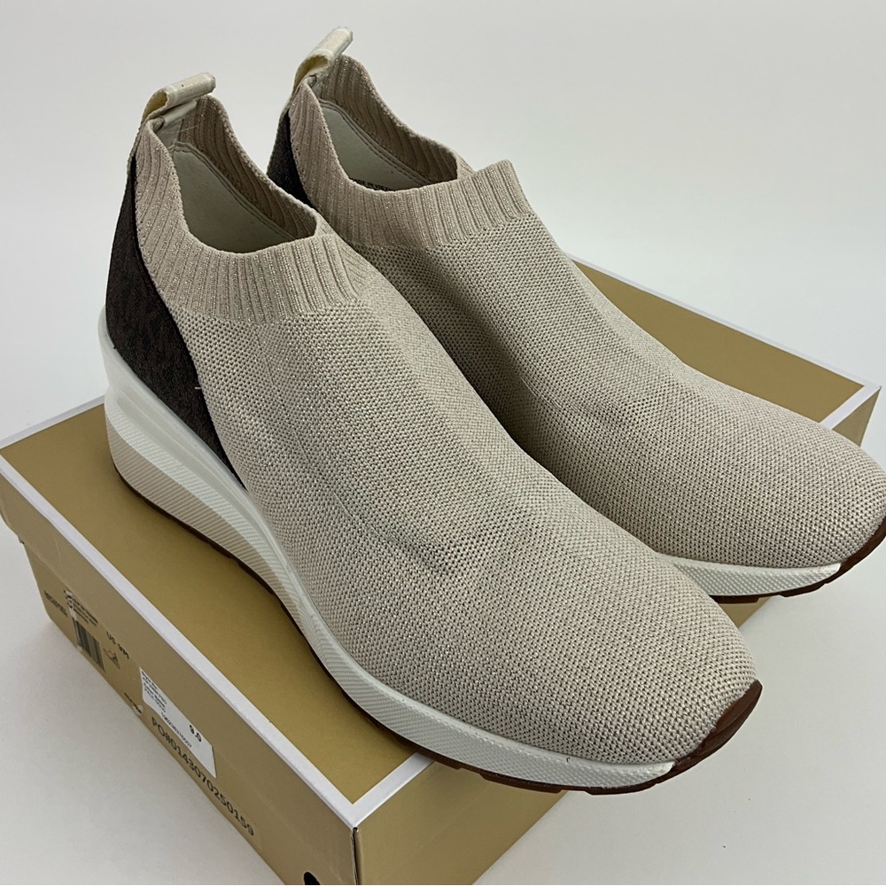 Michael Kors Women’s Mabel Slip On Trainer Pale Gold New in Box - Picture 7 of 10